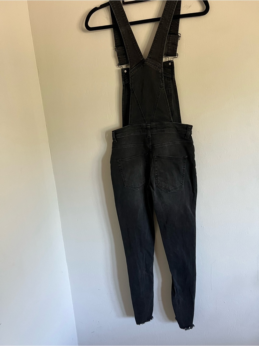 Free People Lexden Skinny Raw Hem Overalls Black Sz 26 - Picture 5 of 9